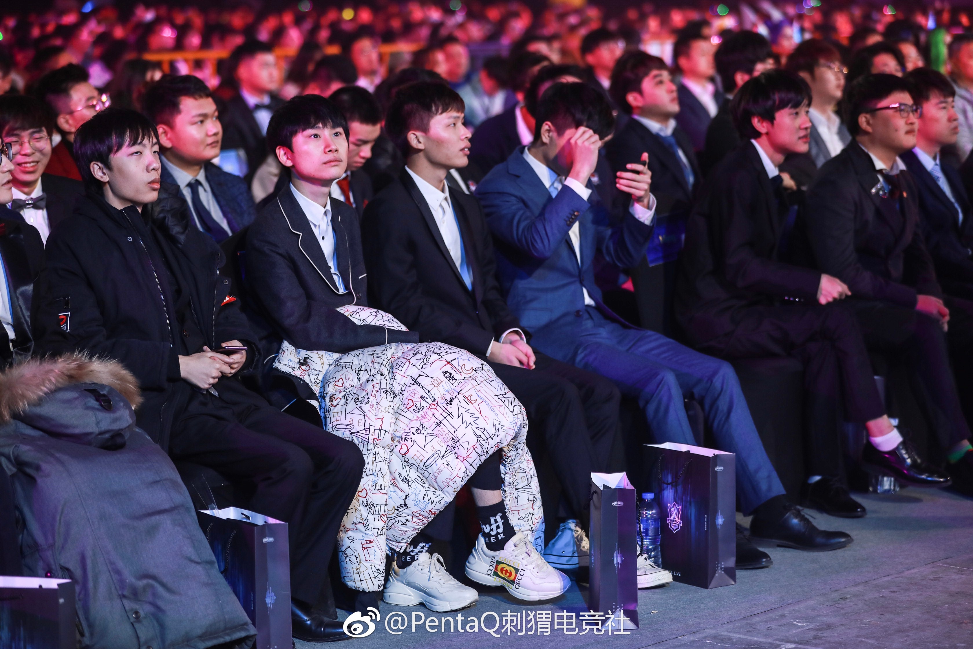 Doinb赛事官方发布势不可挡新规，FPX争议不断！的简单介绍