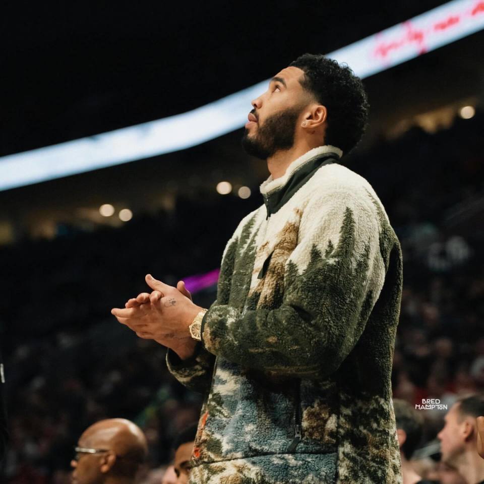 28圈娱乐-关于塔图姆回归赛场，爆冷首场状态亮眼，篮网观众沸腾！的信息