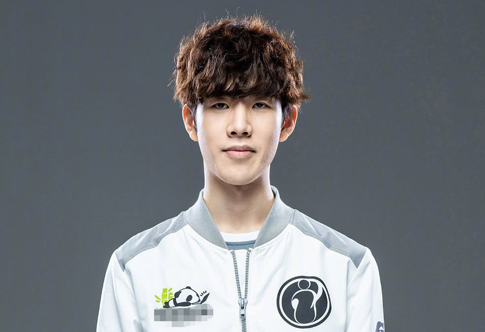 28圈- 哈兰德和曼联 